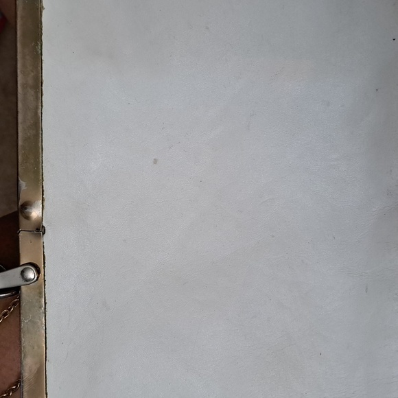 White Vintage Genuine Leather Clutch - Picture 9 of 12